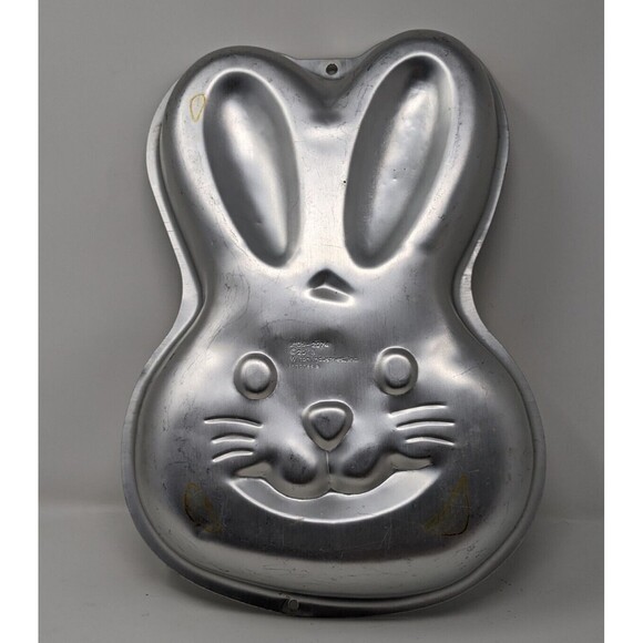 Wilton Easter Spring Bunny Rabbit Face Cake Pan #2105-2074 - Picture 2 of 7
